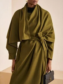 Zivah 2025冬季新款圣诞新年生日派对宴会学院风学生日常外出百搭休闲邮轮旅行网红热销街头风优雅通勤商务休闲不对称领长袖腰带不对称下摆宽松军绿色大衣冬季长款圣诞外套新年外套女式外套 - 橄欖綠 - 查看 1
