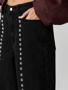 MISSGUIDED جينز ذو قصة واسعة وخصر مرتفع مزين بالمسامير والتفاصيل المعدنية الفضية للنساء موضة الخريف والشتاء