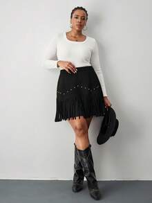 SHEIN Tall CURVE Falda A-Line negro con remaches y flecos estilo hippie vintage para mujer de talla grande, falda de otoño e invierno, atuendos de Nashville, falda de pirata