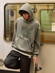 Open Phase STONE DISTRICT 男士字母和自由女神像印花口袋落肩连帽衫，学院风图案卫衣，街头服饰，适合秋冬春夏 - 深灰色 - 查看 7