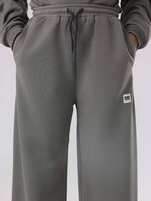 SUMWON Conjunto de chándal de estilo urbano de dos piezas con sudadera con capucha y pantalones anchos a juego para usar en invierno y otoño de manera casual - Gris - Ver 6