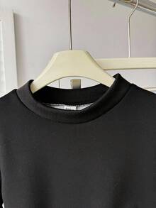 SHEIN 少女保暖内衬高领修身长袖T恤，柔软舒适，百搭黑色保暖内衣，秋冬季穿着