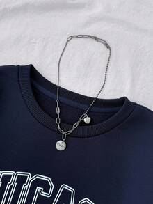 SHEIN Tween Girls American English Retro Sports Round Neck Sweatshirt,Letter Graphic Thermal Lined Sweatshirt,Long Sleeve Tops Graduation,Back To School Outfits,Graduation,Back To School Pullover Fall Outfit Usa Sweatshirt College Clothes Sweatshirt For Teen Girls Usa Clothes Chicago Sweatshirt