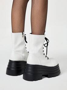 ROMWE Grunge Punk Giày bốt cao đến bắp chân buộc dây nhiều lớp mũi tròn phong cách Punk PU tối màu dành cho nữ, phù hợp cho phong cách hàng ngày, dạo phố, Punk, trường học, hiệp sĩ - trắng - Xem 5