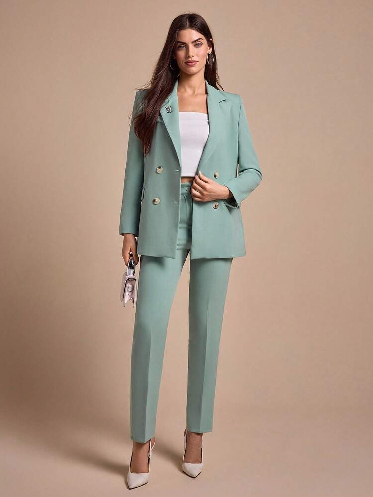 CLARA VERO Ensembles de tenues pour femmes de couleur unie. Veste blazer et pantalon avec détails de strass et boutons devant - Vert menthe - Voir 3