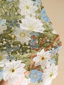 Arave Elegante blusa con colletto floreale, adatta per l'ufficio e gli spostamenti