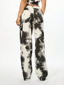 SUMWON WOMEN Jeans de pierna ancha y holgada de mezclilla con estampado de vaca de talle bajo para mujer, estilo de calle para otoño e invierno - Blanco y Negro - Ver 2