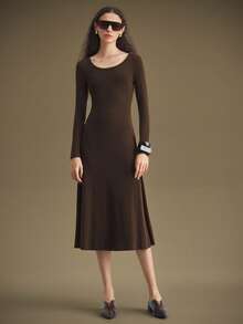 Ontre Vestido largo de mujer nuevo para otoño/invierno 2025, estilo urbano moderno, marrón café, tela de punto suave, cintura ajustada, cuello en U, vestido de mujer, cuello redondo, casual de negocios, para ir a la oficina, uso diario, otoño/invierno, Halloween, Navidad, Día de San Valentín, Acción de Gracias, manga larga, corte A, atuendo de oficina para mujer, vestido largo versátil y de moda - Café integral - Ver 5