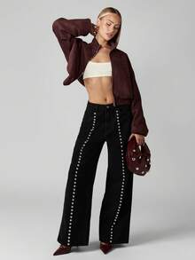 MISSGUIDED جينز ذو قصة واسعة وخصر مرتفع مزين بالمسامير والتفاصيل المعدنية الفضية للنساء موضة الخريف والشتاء