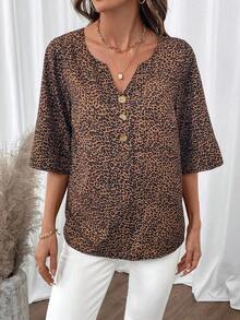 EMERY ROSE 女式豹纹 V 领纽扣设计 3/4 袖宽松时尚衬衫