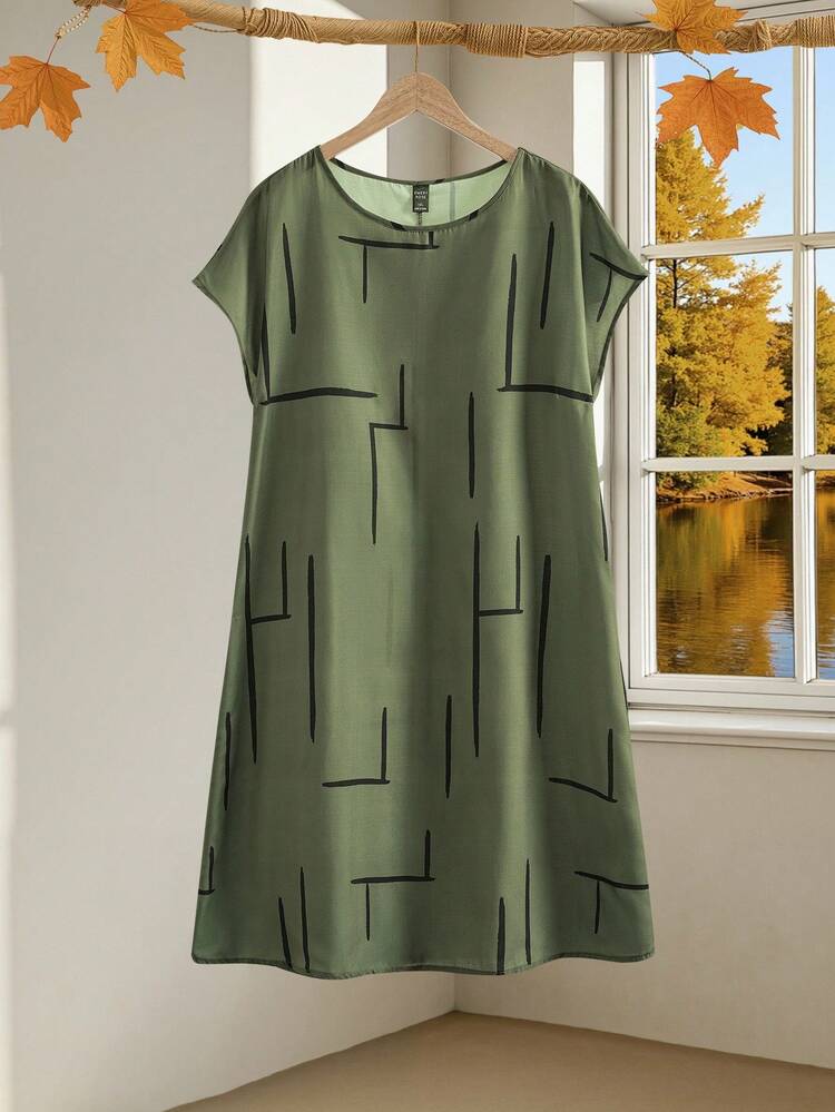 Plus Size Crew Neck Batwing Sleeve Allover Print Short Casual Dress, For Summer