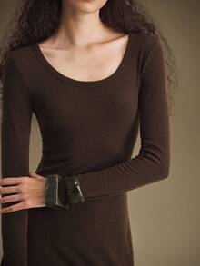 Ontre Vestido largo de mujer nuevo para otoño/invierno 2025, estilo urbano moderno, marrón café, tela de punto suave, cintura ajustada, cuello en U, vestido de mujer, cuello redondo, casual de negocios, para ir a la oficina, uso diario, otoño/invierno, Halloween, Navidad, Día de San Valentín, Acción de Gracias, manga larga, corte A, atuendo de oficina para mujer, vestido largo versátil y de moda - Café integral - Ver 1