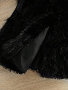 GlowEve CURVE Jaket Rompi Kancing Saku Bulu Imitasi Modis untuk Wanita Ukuran Plus - Hitam - View 7