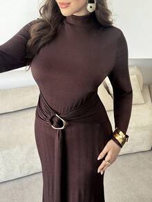 Modelyn Gestricktes Midikleid mit Rollkragen, Langarm und Struktur in Große Größen, Lässig für Frühling & Herbst - Schokoladenbraun - Übersicht 7