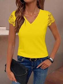 EMERY ROSE 純色V領水溶蕾絲短袖T恤