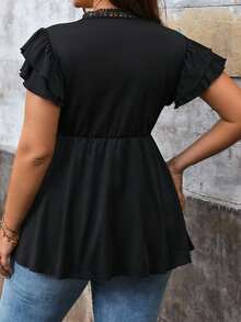 EMERY ROSE Plus Size Women's Summer Solid Color Stitching Lace Short Flutter Sleeve Top With Ruffled Hem