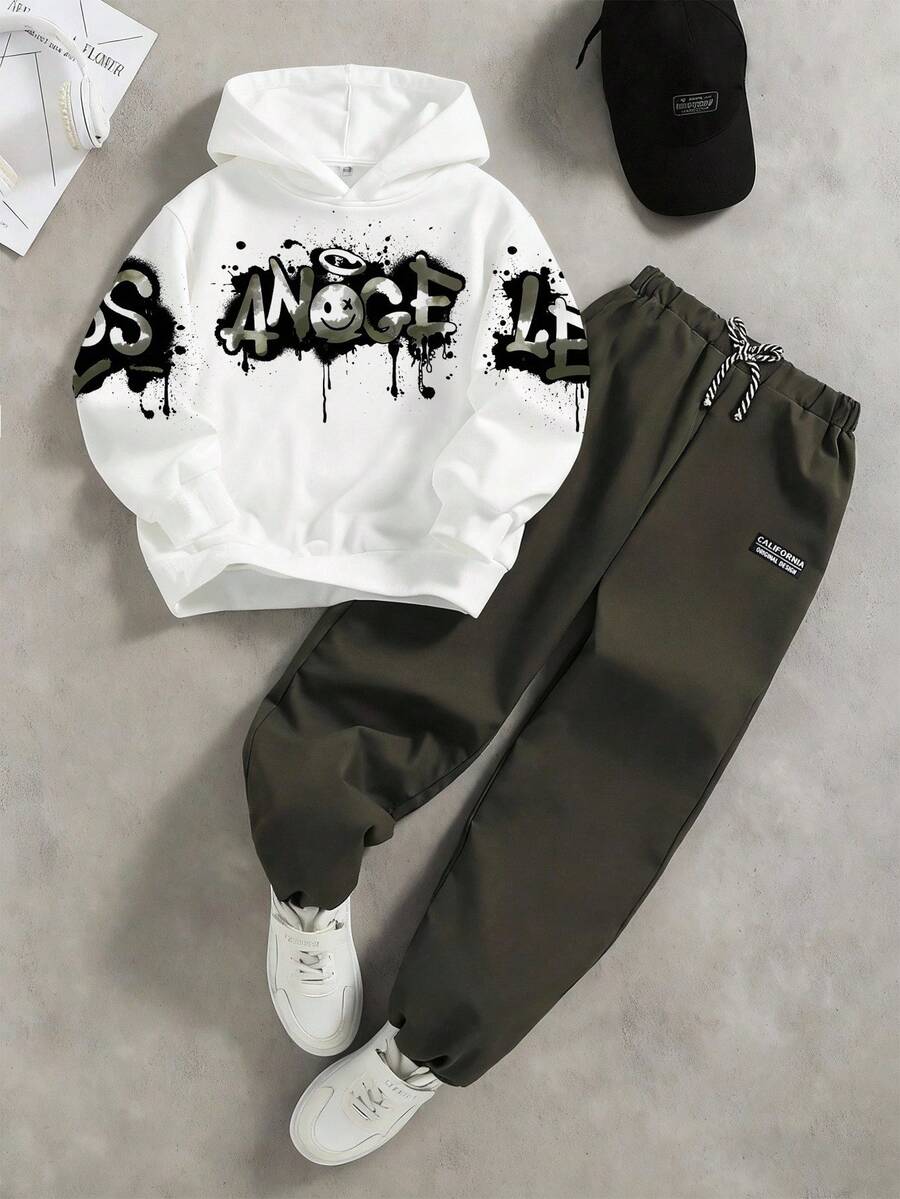 SHEIN 2 件青少年男孩休闲卡通字母图案宽松连帽卫衣套装，适合秋冬季