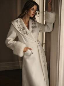 MOTF PREMIUM PALTON DIN LÂNĂ CU STRASURI ȘI PAIETE, GULER ȘAL, MANȘETE PUFOASE ȘI CU CUREA