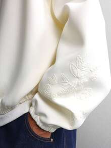 SUMWON Áo khoác lặn cao cấp dáng crop fit họa tiết hoa nổi kiểu áo khoác ngoài thời trang thu đông khóa kéo phía trước tối giản sang trọng - Màu be - Xem 5