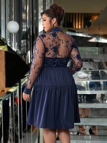 Ellevyn Rochie elegantă cu volane și broderie florală din plasă, model patchwork, cu nasturi și jumătate de pat, mărime plus - Albastru marin - Vizualizare 11