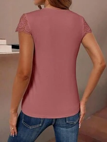 EMERY ROSE Áo thun tay ngắn cổ chữ V phối ren đơn giản cho nữ, mùa hè - Màu Hồng  San hô - Xem 2
