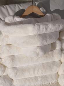 SHEIN 1 件女童柔软人造毛皮夹克，优雅长袖短款修身连帽外套，适合秋冬季