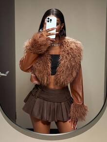 Slaydiva 2025秋冬新款休闲街头风、机车风、朋克风、个性风、前卫风、派对风、可爱甜美风、千禧年风、日常约会风、通勤风，优雅大翻领，毛领，长袖，袖口毛绒装饰，棕色PU拼接绒面短款女式外套 - 棕色 - 查看 4