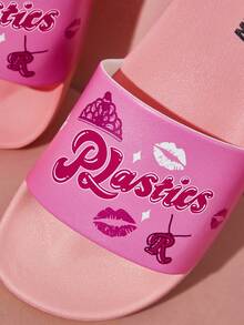 Mean Girls | SHEIN 时尚、甜美、可爱的粉色 PVC 材质女士拖鞋，适合居家、淋浴或户外穿着，唇形和字母设计 - 粉色 - 查看 3