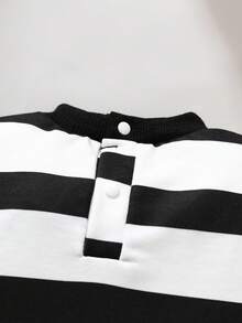 SHEIN 男宝宝秋季黑色牛仔效果连体衣，可爱小熊图案拼接条纹两件套，秋冬季日常出行必备