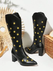 Styleloop Botas occidentales de tacón grueso con punta puntiaguda y flecos de ante para mujer, botas altas de ajuste ceñido - Negro - Ver 1