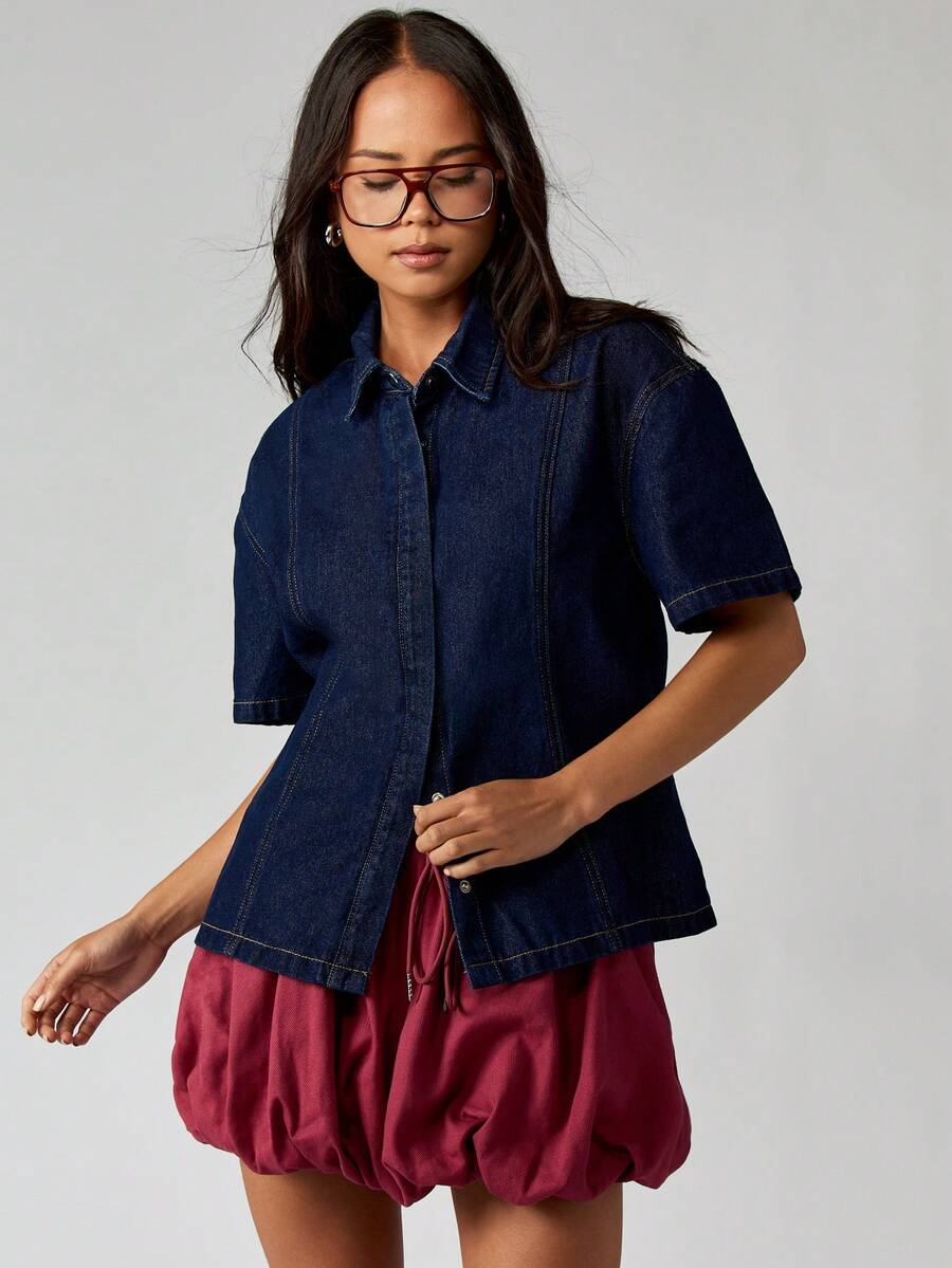 MISSGUIDED Chemise en denim longue et ample en coton avec boutons devant et détails de couture pour femmes - Jean brut - Voir 1