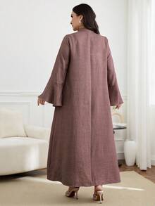 Al Najma 大码女式V领宽松阿拉伯风格连衣裙，带3D花卉装饰 - 珊瑚粉 - 查看 3