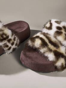 Solecia 新款时尚毛绒拖鞋，温暖一脚蹬厚底柔软舒适拖鞋 - 米色 - 查看 5