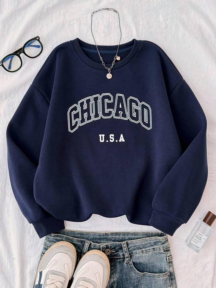 SHEIN Tween Girls American English Retro Sports Round Neck Sweatshirt,Letter Graphic Thermal Lined Sweatshirt,Long Sleeve Tops Graduation,Back To School Outfits,Graduation,Back To School Pullover Fall Outfit Usa Sweatshirt College Clothes Sweatshirt For Teen Girls Usa Clothes Chicago Sweatshirt