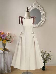 SHEIN MOD 加大码圆领无袖撞色边蝴蝶结装饰腰部喇叭下摆卡其色休闲连衣裙