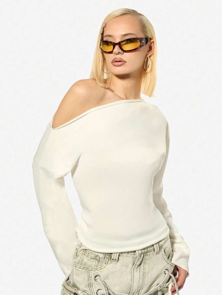 SUMWON WOMEN Off Shoulder Ruched Knit Sweatshirt
