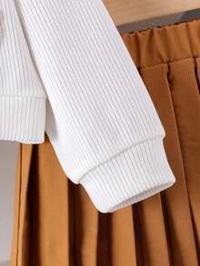 Elladie kids 女孩休闲日常针织开衫夹克，带有可爱的小熊补丁，搭配棕色裙子，两件套秋季户外服装 - 卡其色 - 查看 4