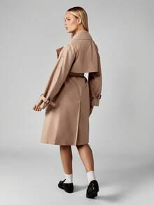 MISSGUIDED 女式双排扣风衣经典秋冬长款系带外套休闲商务办公装及膝轻便职业大衣 - 卡其色 - 查看 2