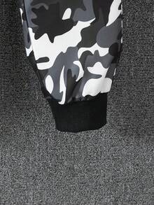 SHEIN 男童户外简约街头风工装裤和连帽衫套装 - 深灰色 - 查看 5