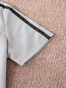 SHEIN Tween Boy Casual Striped Color-Block Antler Embroidery Short Sleeve T-Shirt And Long Pants Two-Piece Set, Spring/Summer, School, Campus, College