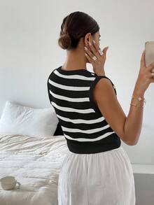 SHEIN Frenchy 简约时尚休闲毛衣背心，适合秋冬日常穿着 - 黑色 - 查看 2