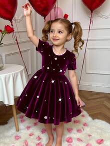 Glamorique Kids Young Girls Burgundy Velvet Bubble Short Sleeve A-Line Dress With Pearl Flower Decor, Pearl Round Neck Droplet Button, Retro Palace Style, Elegant For Christmas Party, Spring/Autumn  Princess  Halloween/Christmas Party Dresses For  Vacation  Autumn And Winter - Burgundy - View 3