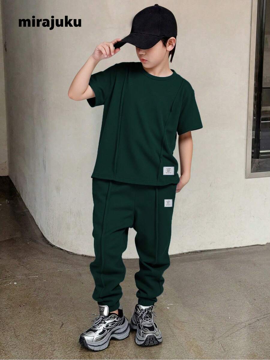 SHEIN Mirajuku 青少年男孩夏季休閒短袖字母印花T恤和褲子套裝 - 墨綠色 - 查看 1