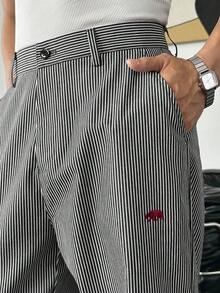 Manfinity BRENVOR Calças masculinas casuais de cintura alta com bolsos inclinados e estampa listrada, para o outono - Preto e Branco - Ver 4