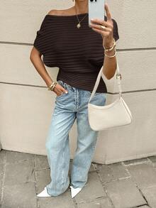 Siren Gaze Nuevo top de punto de hombro oblicuo de unicolor, suéter marrón