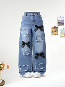 SHEIN ChillGRL Denimly 年轻女孩复古时尚街头风格松紧腰纽扣前拉链黑色蝴蝶结装饰爱心贴片刺绣牛仔裤，加大码 - 中等水洗藍 - 查看 3