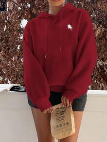 SHEIN EZwear 休闲简约骑马图案卫衣，宽松加厚款，适合秋冬季节、返校季、机场、圣诞节等场合。 - 酒紅色 - 查看 4