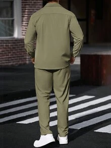 Manfinity CasualCool 男士灯芯绒工装长袖衬衫和裤子两件套，秋季服装 - 軍綠色 - 查看 2