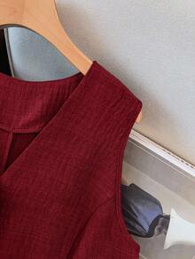 GlowEve CURVE 大码女式纯色 V 领无袖上衣，带口袋和短裤套装，时尚优雅的休闲装 - 紅色 - 查看 5