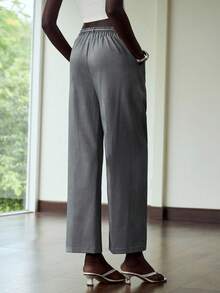 Lumivelle 简单通勤，直筒宽松裤腿，松紧腰带，配金属扣紧腰带灰色裤子商务休闲办公室裤商务裤女士正装裤长裤老款风格返校教师装适度 - 淺灰色 - 查看 2